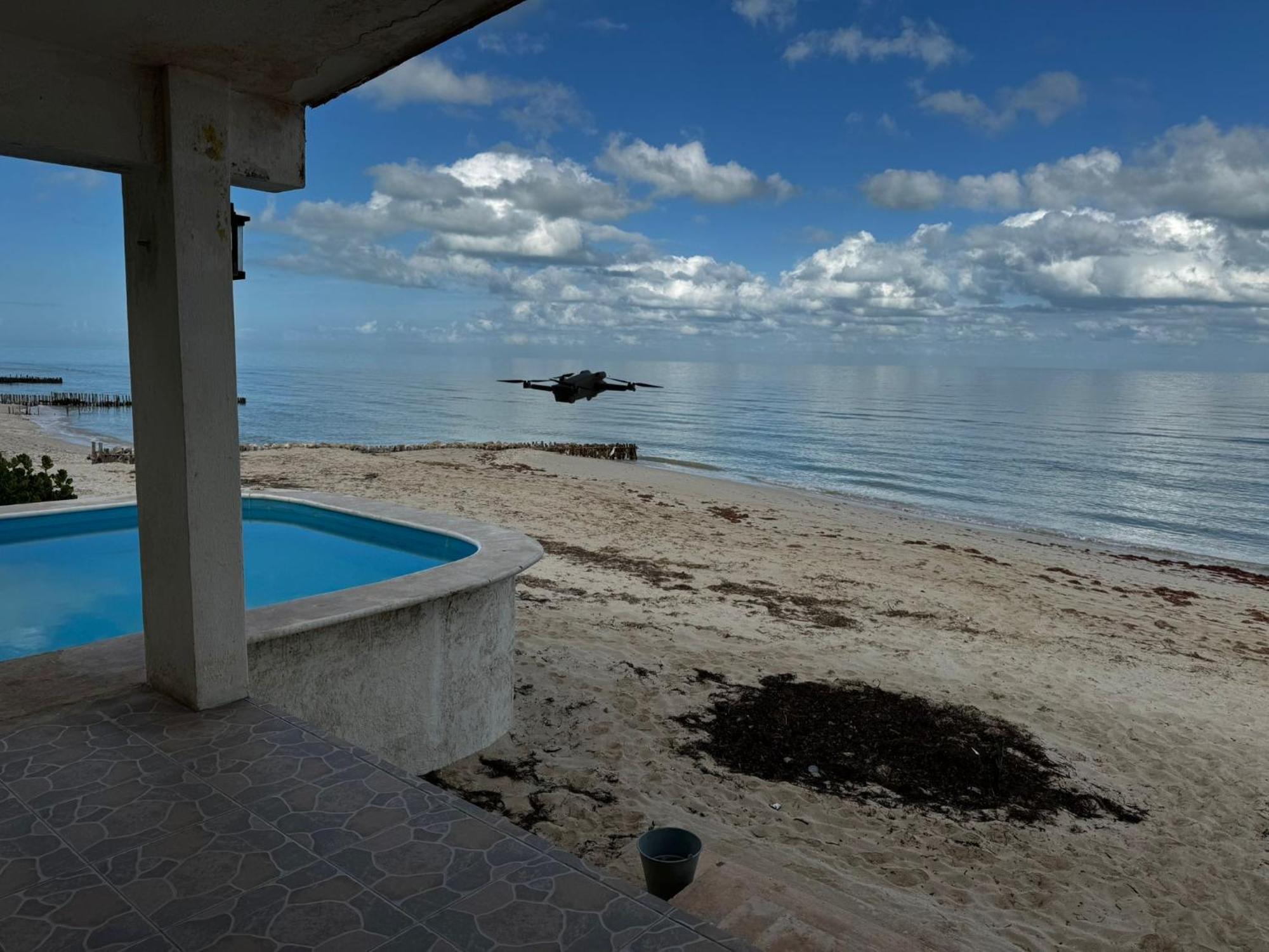La Casa Amarilla Frente al Mar Chelem Exterior foto